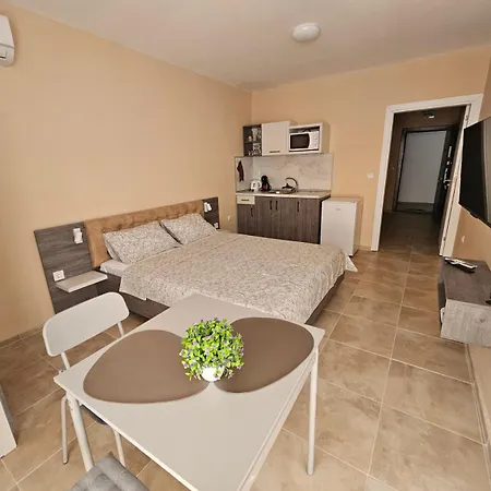 кастро2-castro Apartments2 * Царево