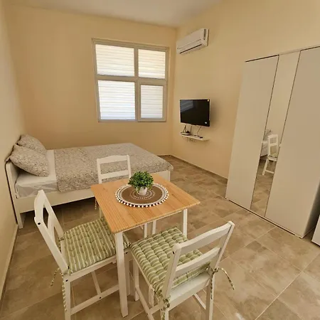 кастро2-castro Apartments2 *