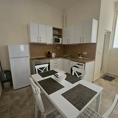 кастро2-castro Apartments2 Appartement *